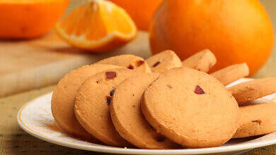 طريقة عمل بسكويت برتقال في البيت (مواقع)