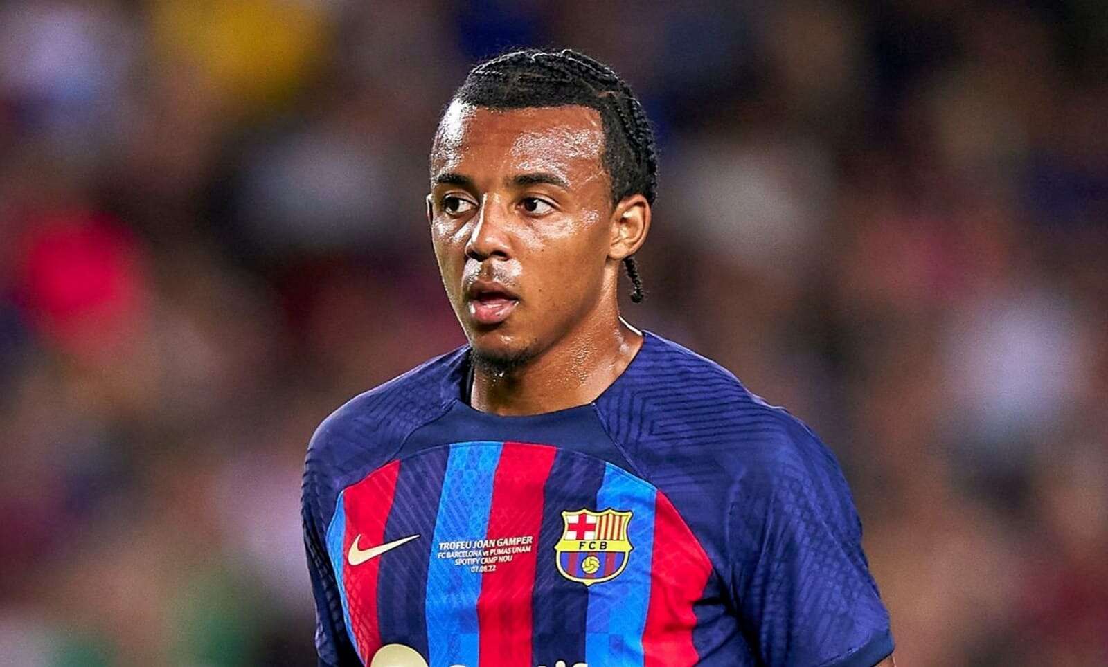 كوندي كوندي لاعب برشلونة الاسباني (وكالات)