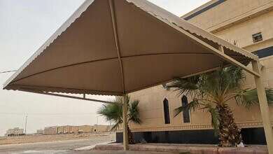 مظلة أمام منزل (مواقع)