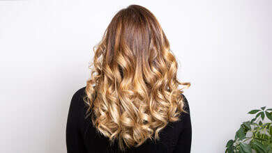 شعر أشقر ذهبي (مواقع)