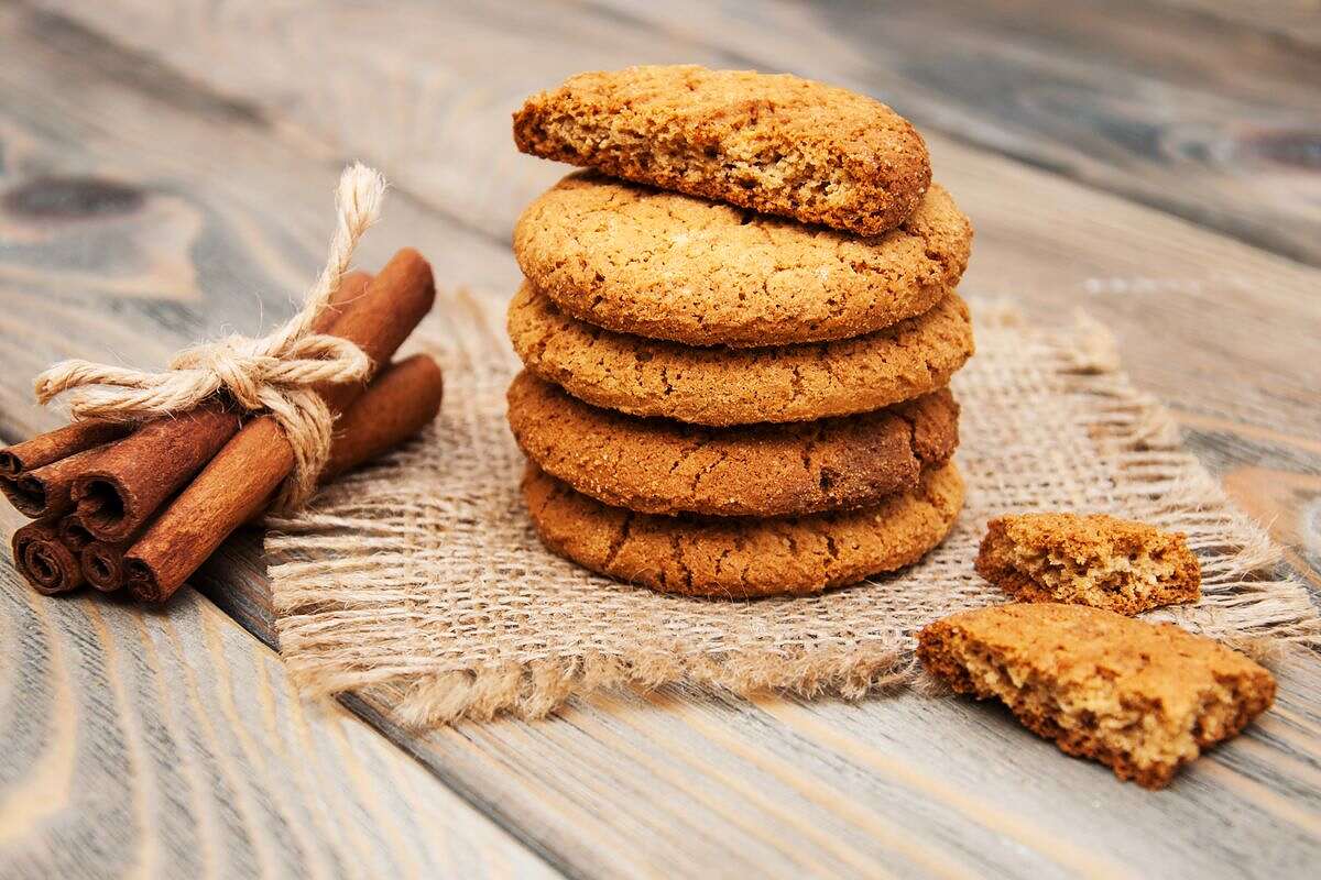 بسكويت-القرفة بسكويت القرفة (مواقع)