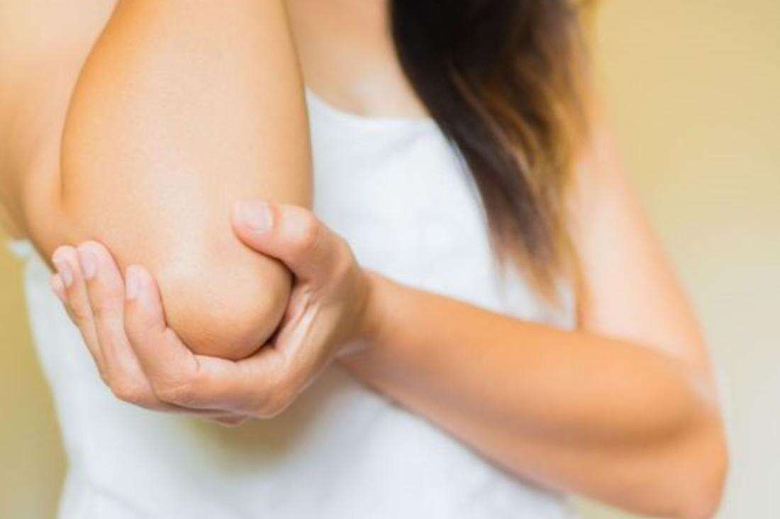 أكواع خلطة تقشير الأكواع والركبة (مواقع)