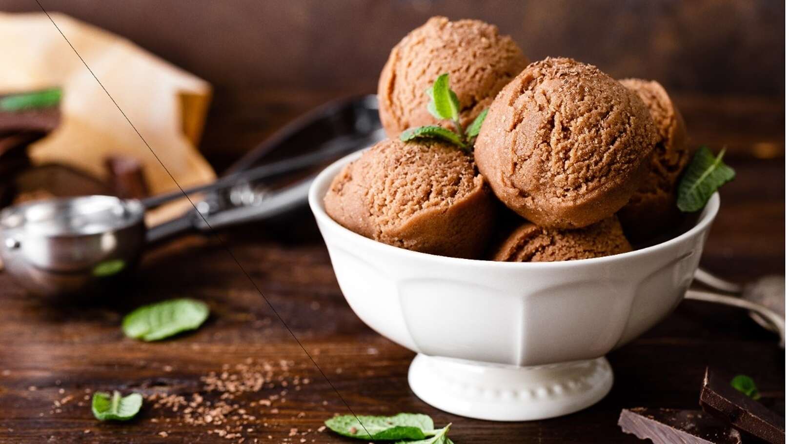 آيسكريم شيكولاتة آيسكريم شيكولاتة (foodtoday)