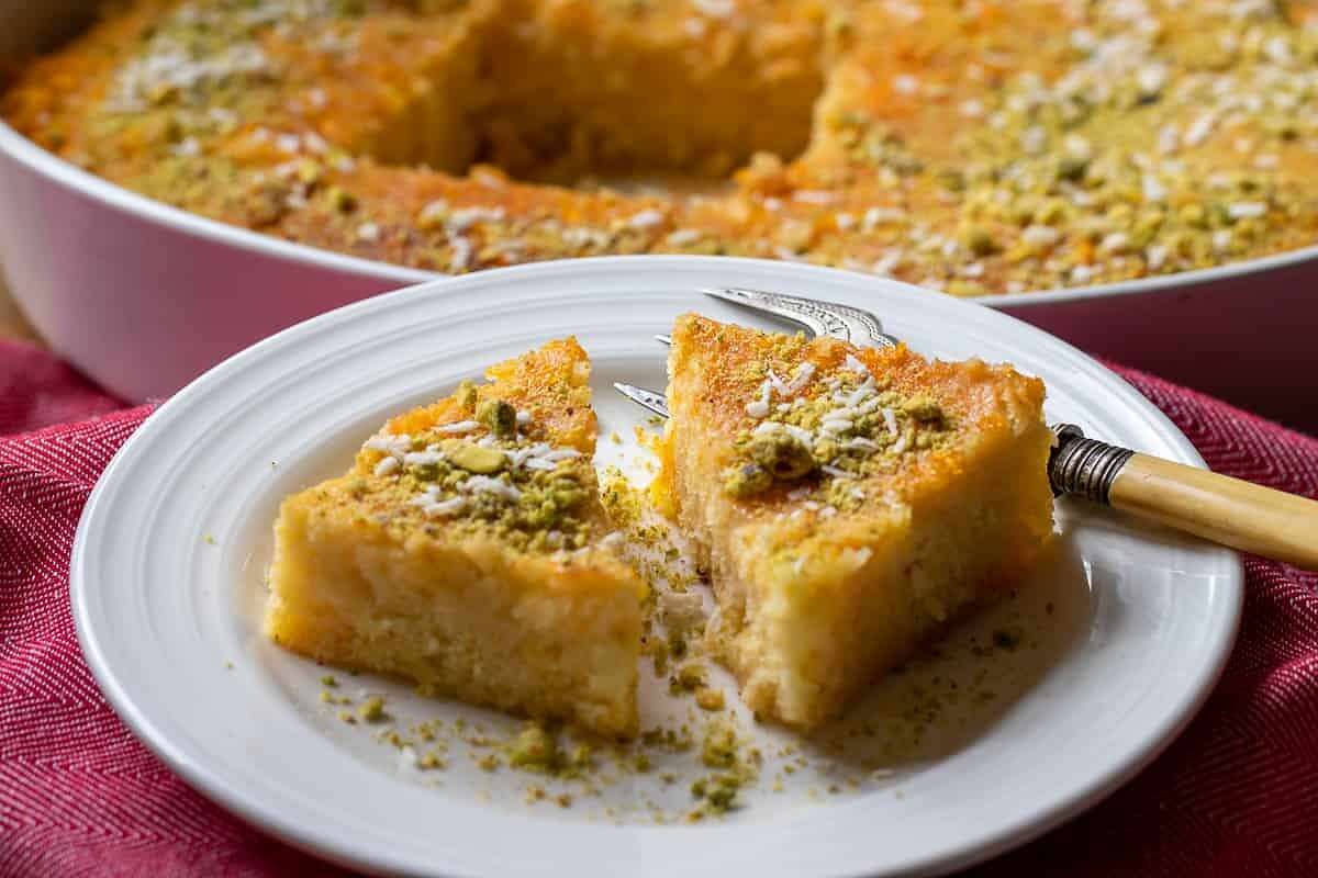 بسبوسة تركية بسبوسة تركية (cookingorgeous)