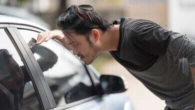 نسيان المفتاح داخل السيارة (مواقع)