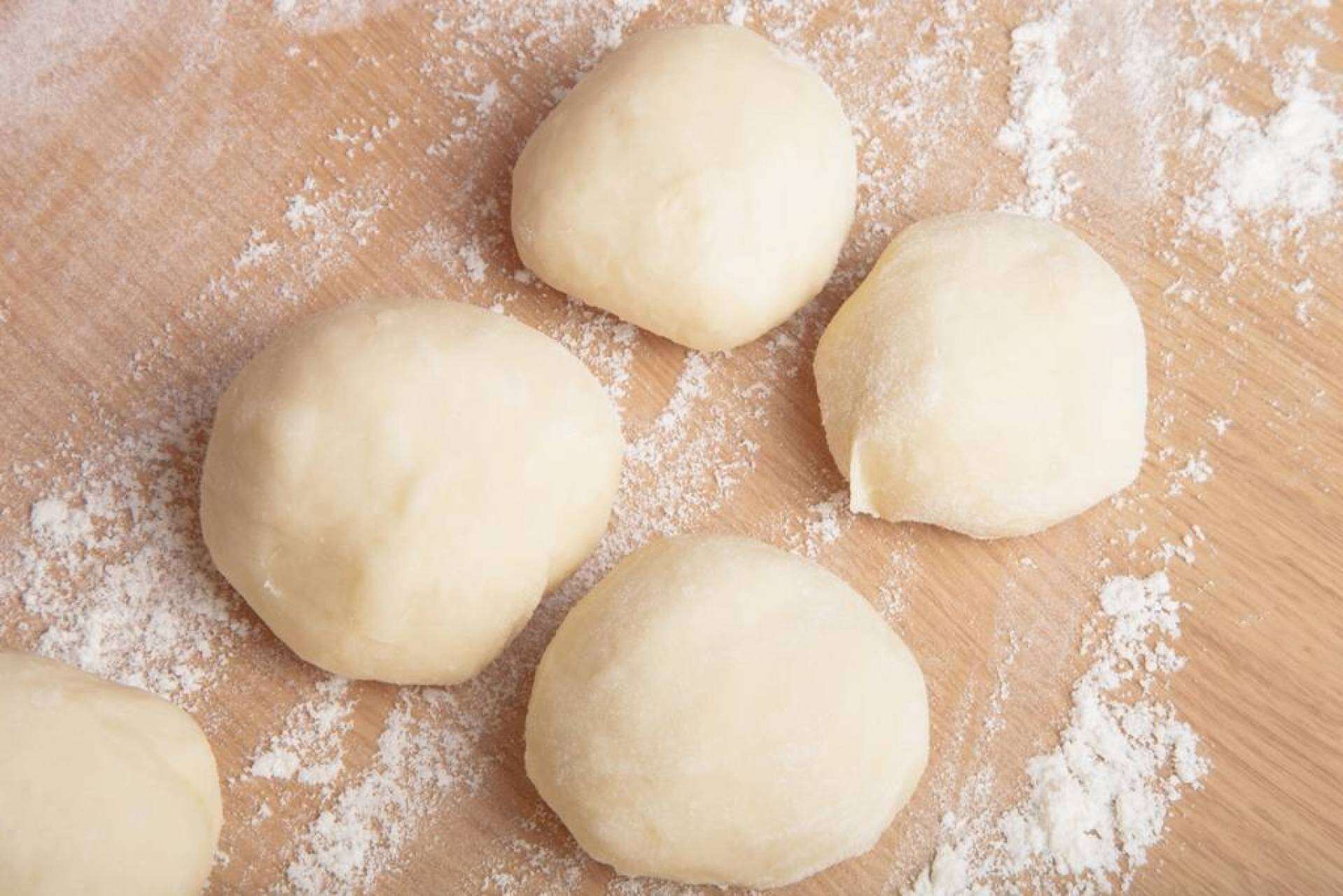 عجينة عجينة مخمرة (مواقع)