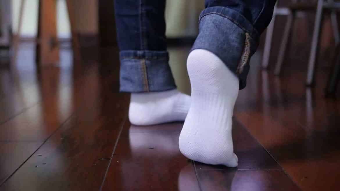 جوارب بيضاء جوارب بيضاء (مواقع)