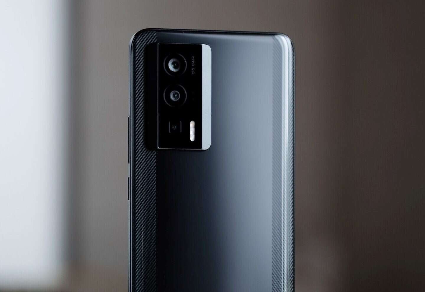 ريدمي كي 70 هاتف Redmi K70 (وكالات)