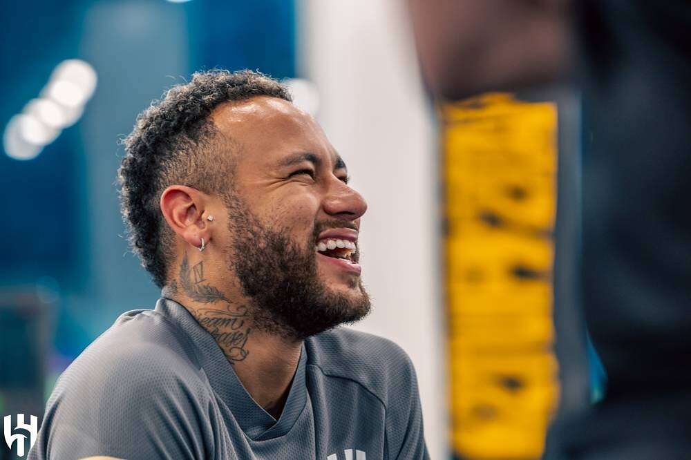 نيمار1 البرازيلي نيمار لاعب الهلال السعودي (مواقع)