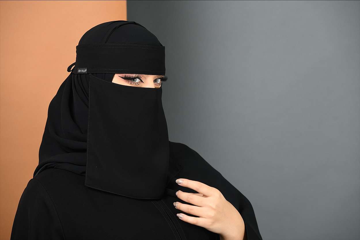 نقاب صورة تعبيرية (مواقع)