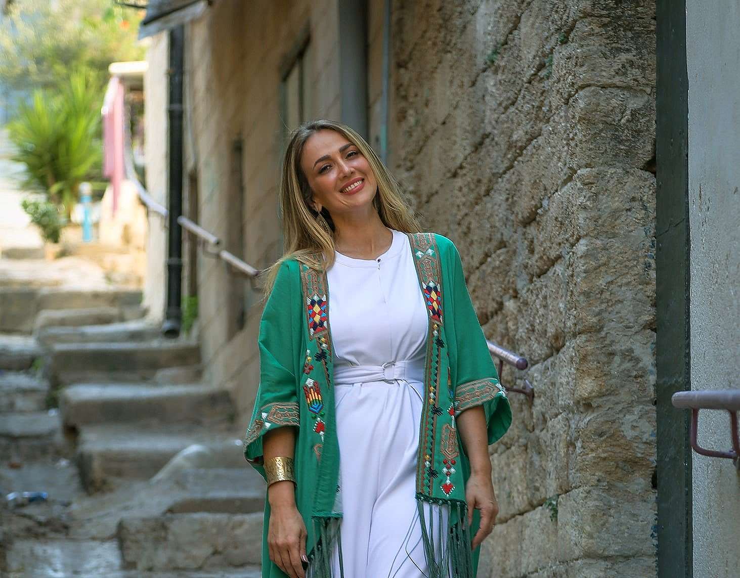 دلال الفنانة الفلسطينية دلال أبو آمنة (وكالات)