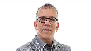 المعلق الرياضي حفيظ دراجي (وكالات)