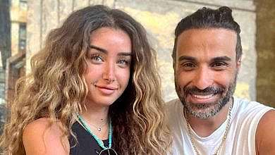 الفنانان هنا الزاهد وأحمد فهمي (لها مجازين)