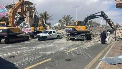سقوط جسر مشاة في خميس مشيط السعودية (مواقع)