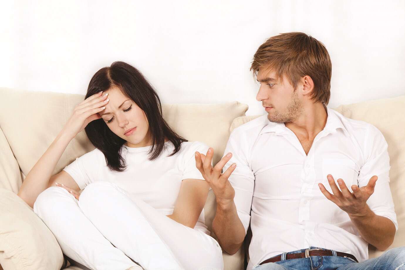 كذب صورة تعبيرية (مواقع)