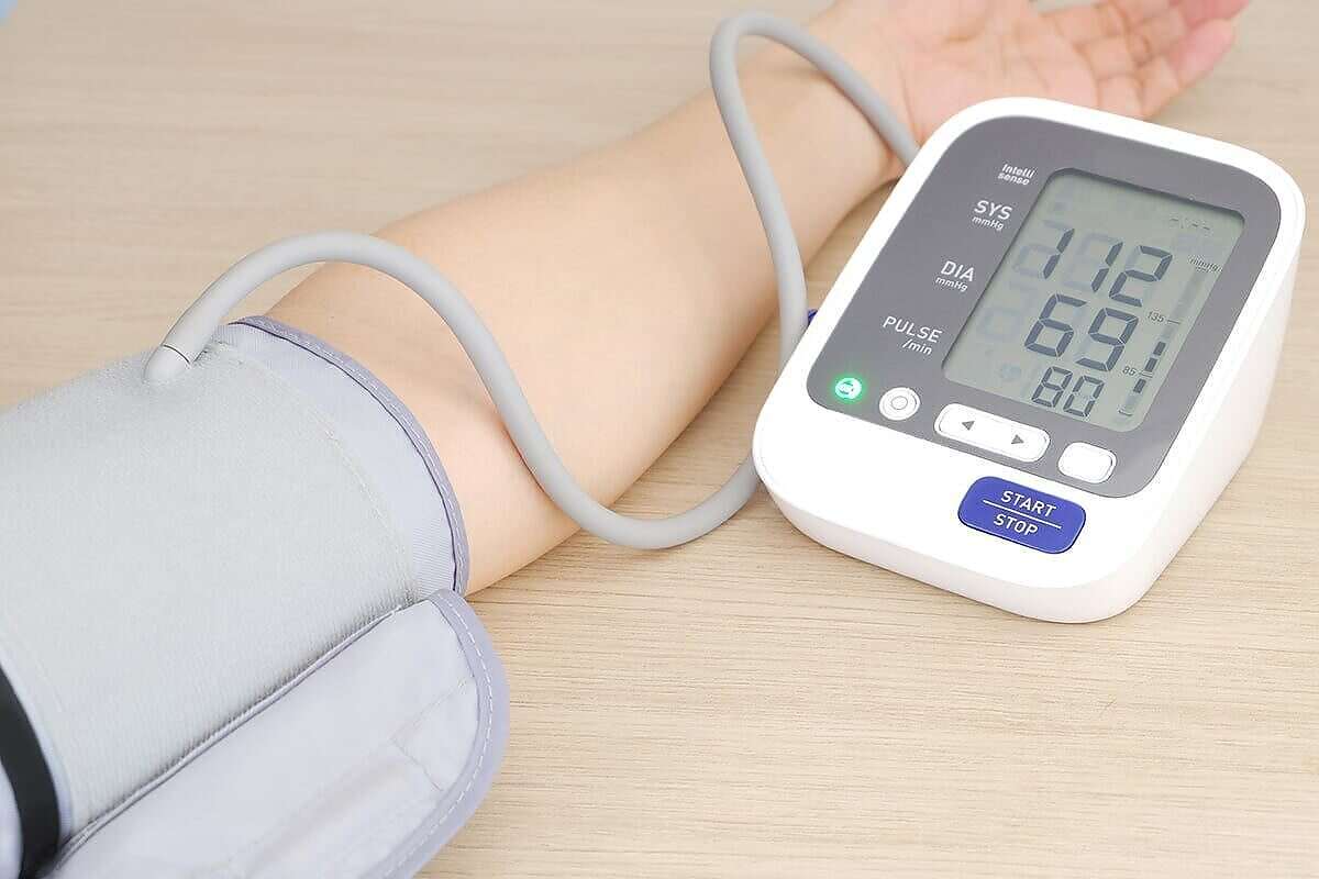 بدون حبة دواء واحدة: 7 أسرار يكشفها مختص لخفض ضغطك المرتفع بشكل طبيعي