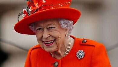 الملكة إليزابيث الثانية (مواقع)