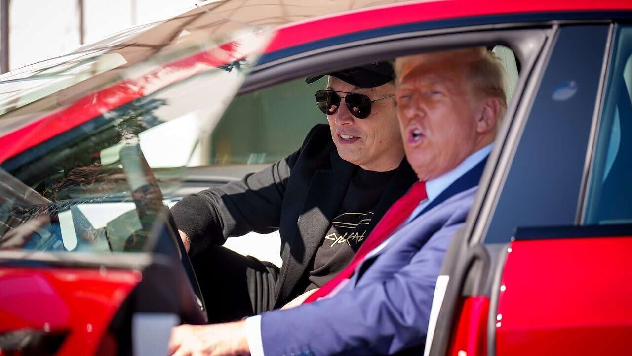 ترامب يلوّح بالتخلي عن إحدى مقتنياته.. هل بدأ فعلاً الانتقام من ماسك؟